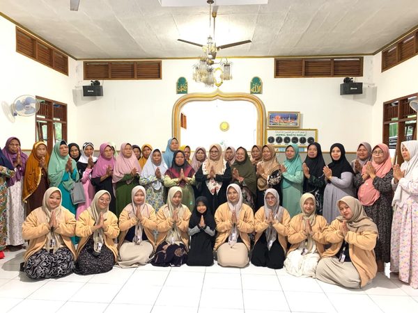 PENGUATAN NILAI KEAGAMAAN MELALUI ASMAUL HUSNA, YASINAN, DAN KAJIAN HIDAYAH